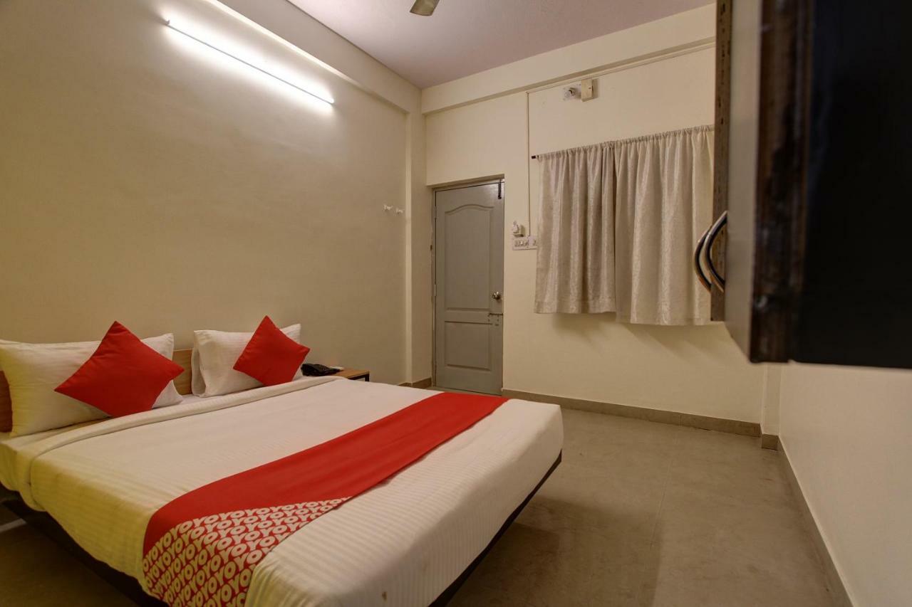 Oyo Flagship 36650 Tristar Inn Coimbatore Pokój zdjęcie