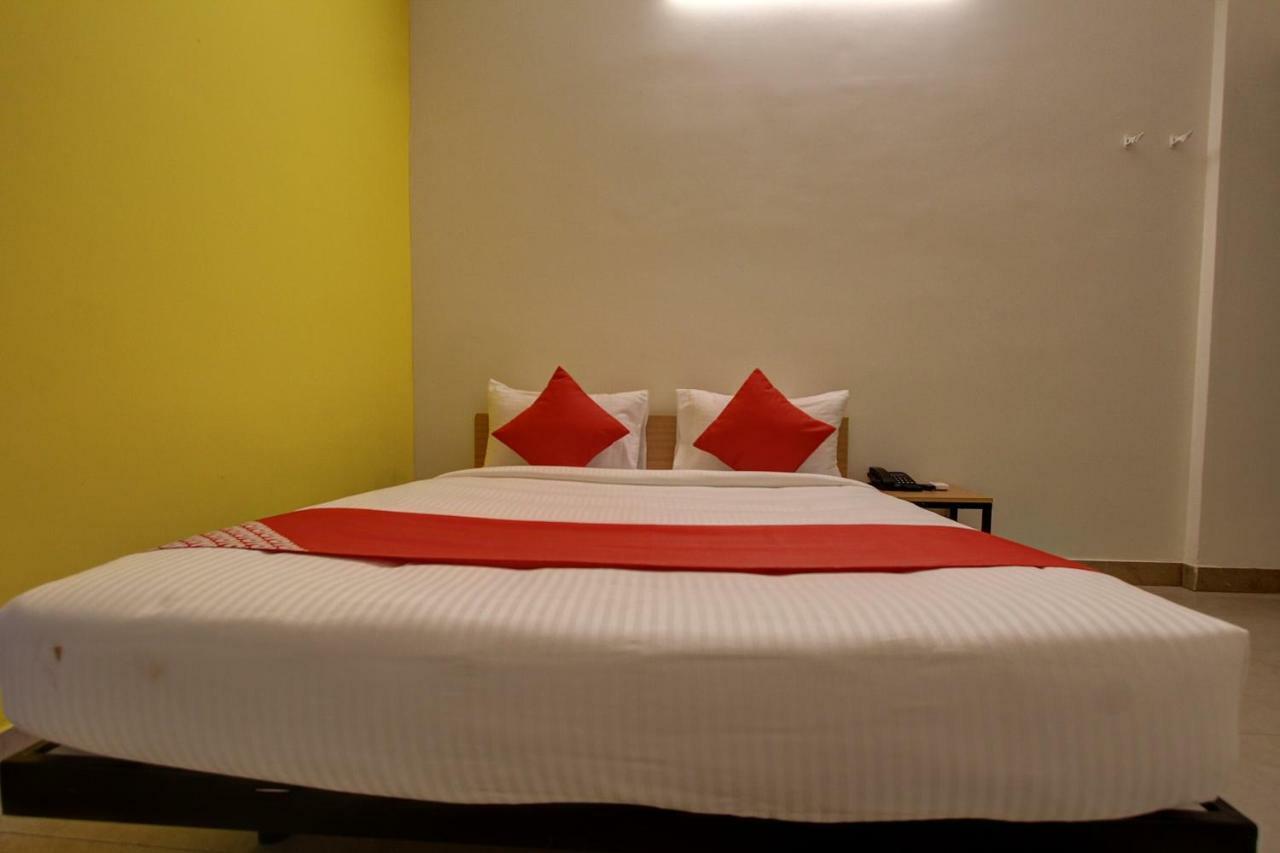 Oyo Flagship 36650 Tristar Inn Coimbatore Pokój zdjęcie